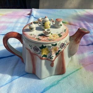 Andrea by Sadek Yellow Rose Tea Party Teapot